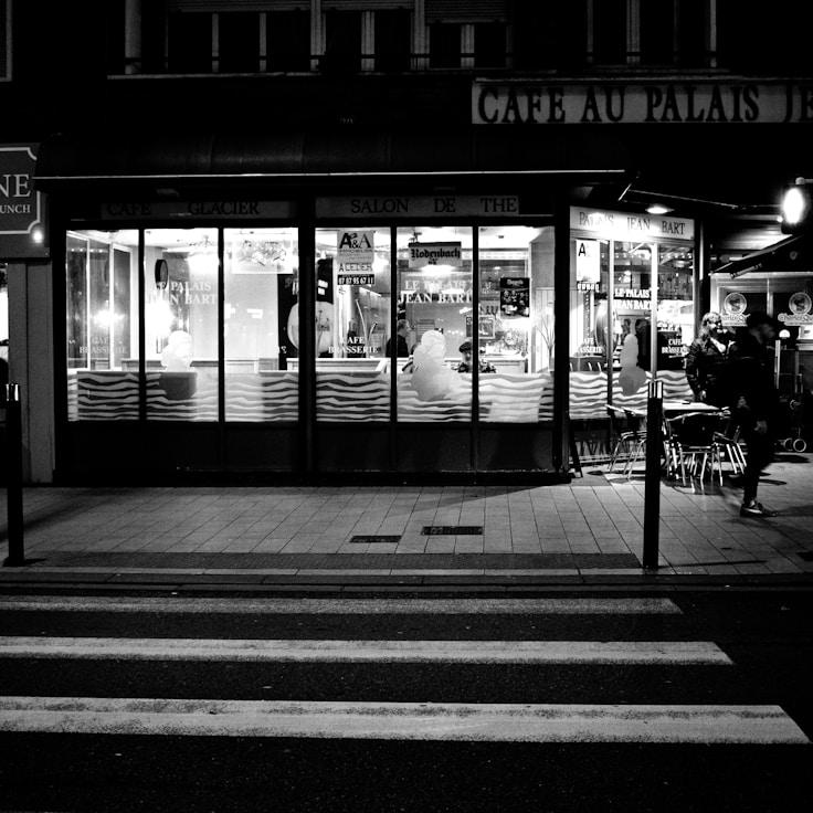 Family terraces and cafés for calm evenings in Paris